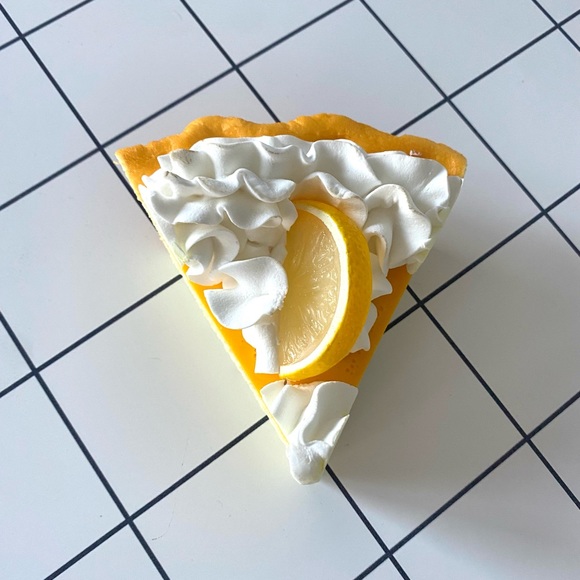 Faux Food Prop Pie Slice 🥧 - Picture 1 of 1